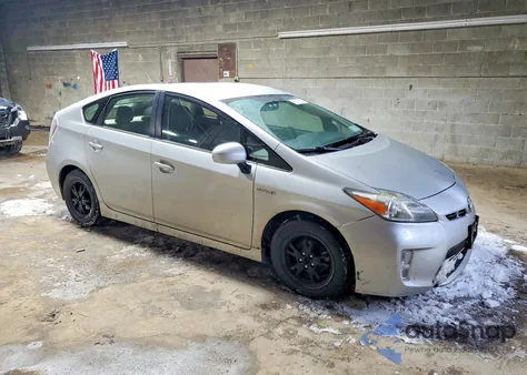 2012 Toyota Prius z USA, uszkodzony, nr VIN JTDKN3DU9C5455235